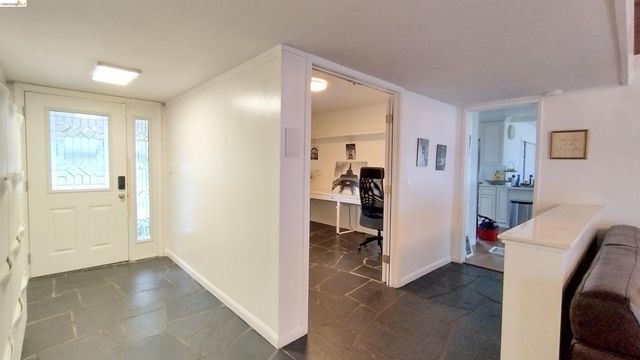 102 Kelobra Ct, Walnut Creek, CA 94598