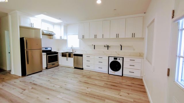 102 Kelobra Ct, Walnut Creek, CA 94598
