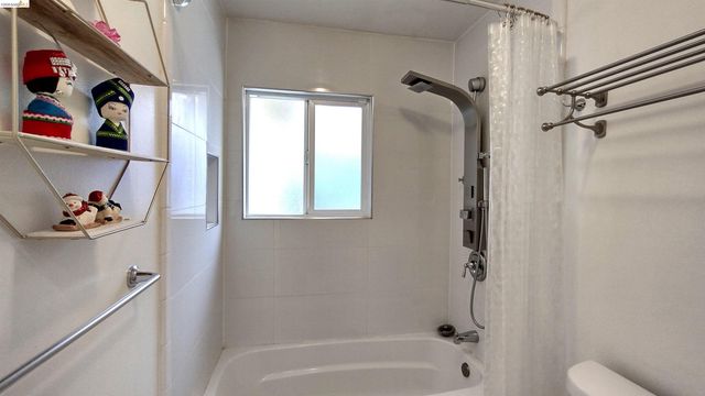 102 Kelobra Ct, Walnut Creek, CA 94598