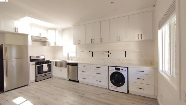 102 Kelobra Ct, Walnut Creek, CA 94598