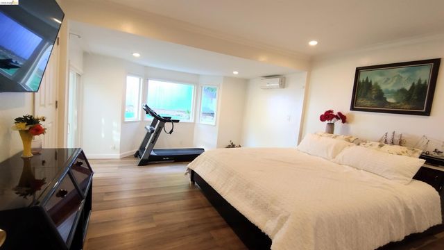 102 Kelobra Ct, Walnut Creek, CA 94598