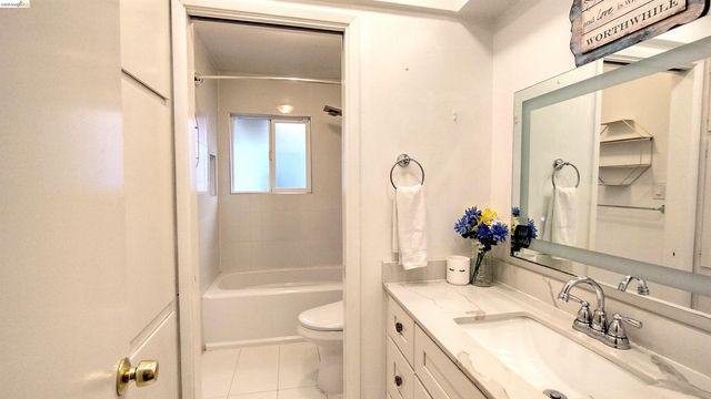 102 Kelobra Ct, Walnut Creek, CA 94598