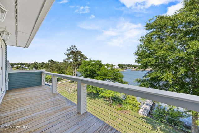 1039 Meridian Drive, Sneads Ferry, NC 28460