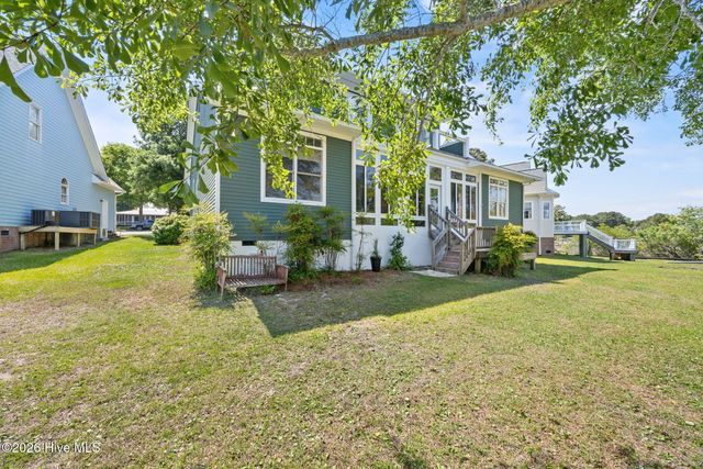 1039 Meridian Drive, Sneads Ferry, NC 28460