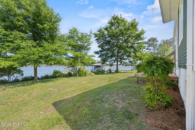 1039 Meridian Drive, Sneads Ferry, NC 28460