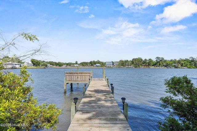 1039 Meridian Drive, Sneads Ferry, NC 28460