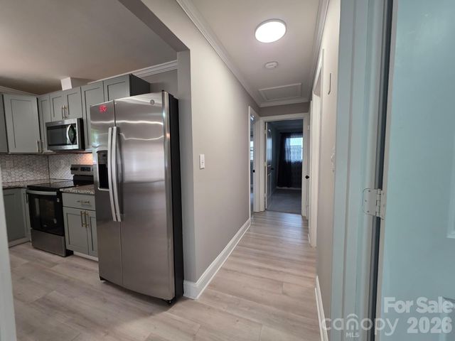 1501 VANCOUVER Drive, Charlotte, NC 28213