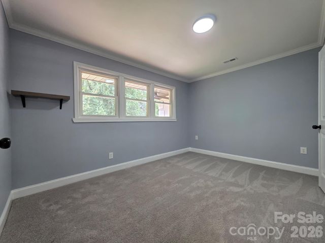 1501 VANCOUVER Drive, Charlotte, NC 28213