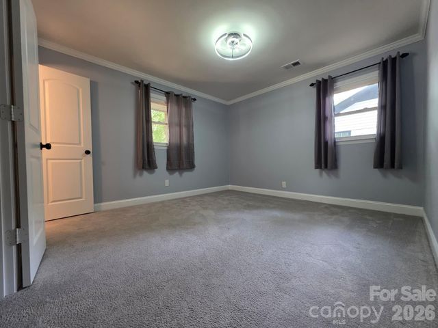 1501 VANCOUVER Drive, Charlotte, NC 28213
