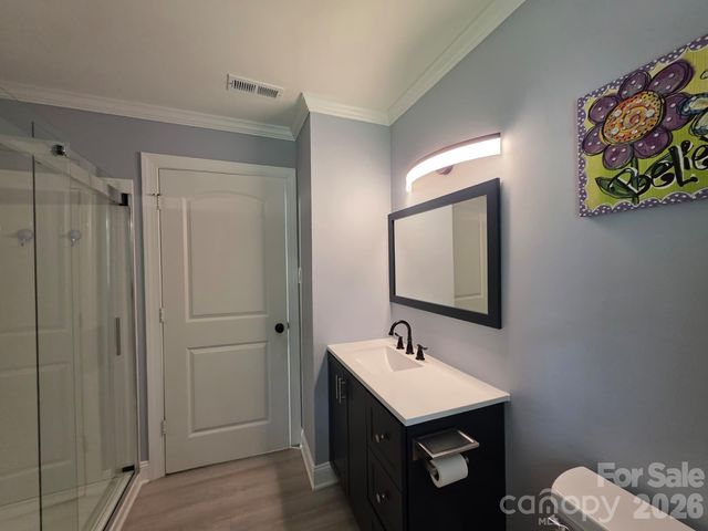 1501 VANCOUVER Drive, Charlotte, NC 28213