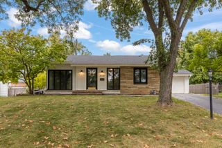 5924 Carpenter Street, Downers Grove, IL 60516