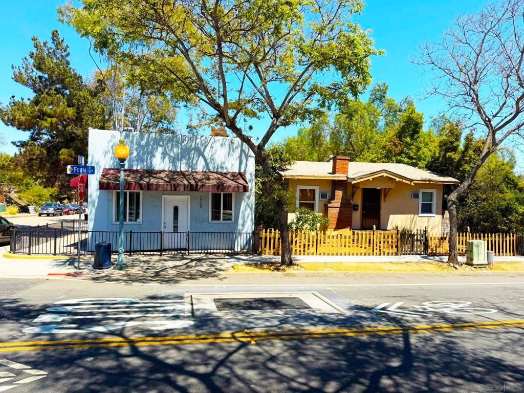1747 1749 Fern, San Diego, CA 92102 — exterior