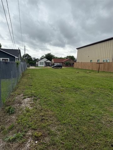 1423 Hendricks Avenue, Dallas, TX 75216