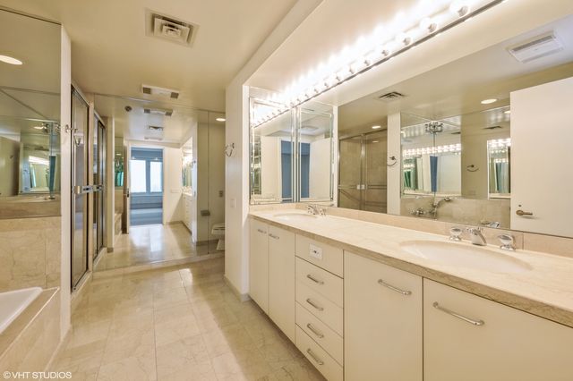 132 E DELAWARE Place 5403, Chicago, IL 60611