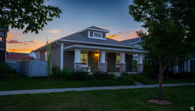 10396 S OTTER TRAIL DR, South Jordan, UT 84009