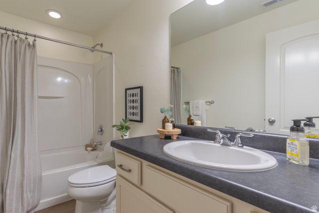 10396 S OTTER TRAIL DR, South Jordan, UT 84009