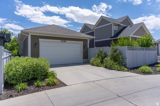10396 S OTTER TRAIL DR, South Jordan, UT 84009