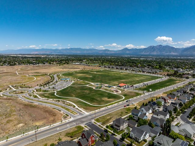 10396 S OTTER TRAIL DR, South Jordan, UT 84009