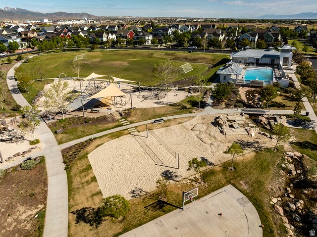 10396 S OTTER TRAIL DR, South Jordan, UT 84009