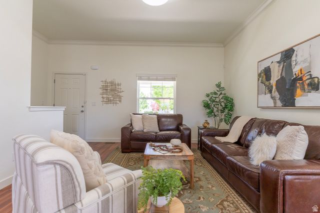 10396 S OTTER TRAIL DR, South Jordan, UT 84009