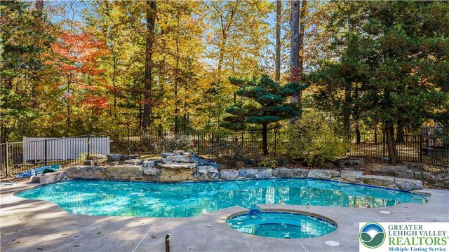 6126 Palomino Drive, Upper Macungie Twp, PA 18106