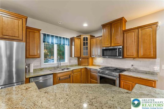 6126 Palomino Drive, Upper Macungie Twp, PA 18106