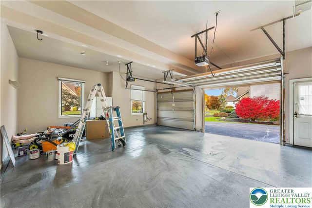 6126 Palomino Drive, Upper Macungie Twp, PA 18106