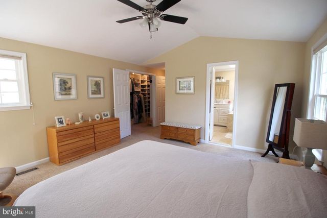 7534 CROSS GATE LN, Alexandria, VA 22315