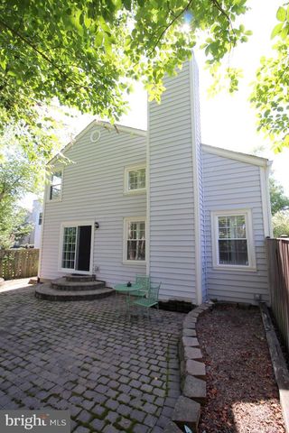 7534 CROSS GATE LN, Alexandria, VA 22315