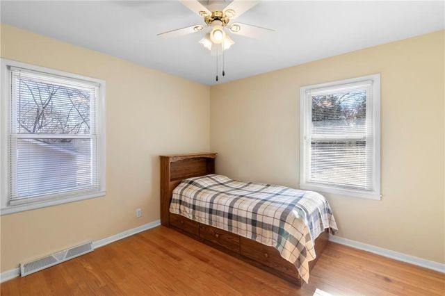 807 NE 60th Terrace, Kansas City, MO 64118