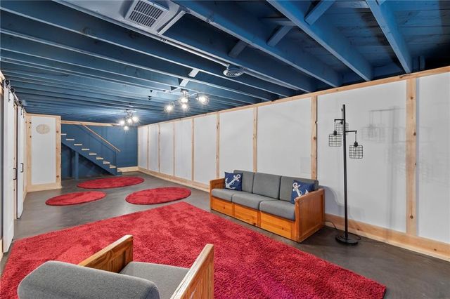 807 NE 60th Terrace, Kansas City, MO 64118