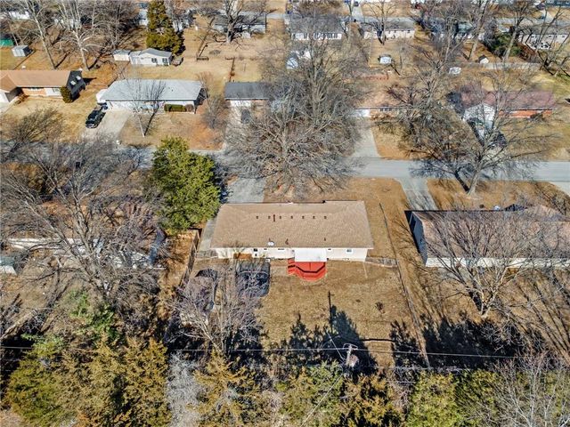 807 NE 60th Terrace, Kansas City, MO 64118