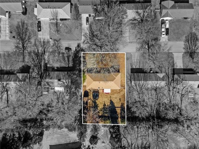 807 NE 60th Terrace, Kansas City, MO 64118