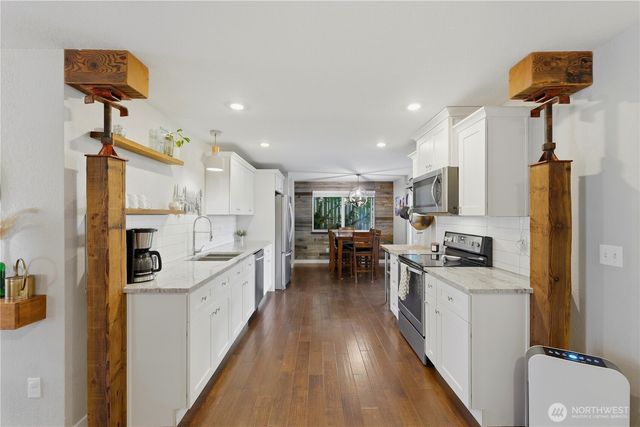 22818 SE 288th Street, Maple Valley, WA 98038