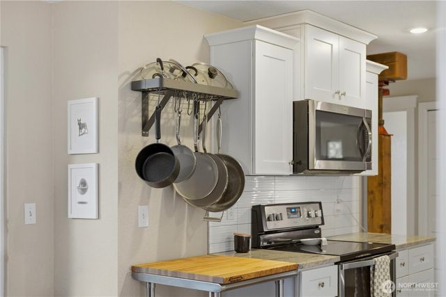 22818 SE 288th Street, Maple Valley, WA 98038