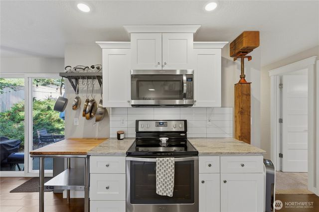 22818 SE 288th Street, Maple Valley, WA 98038