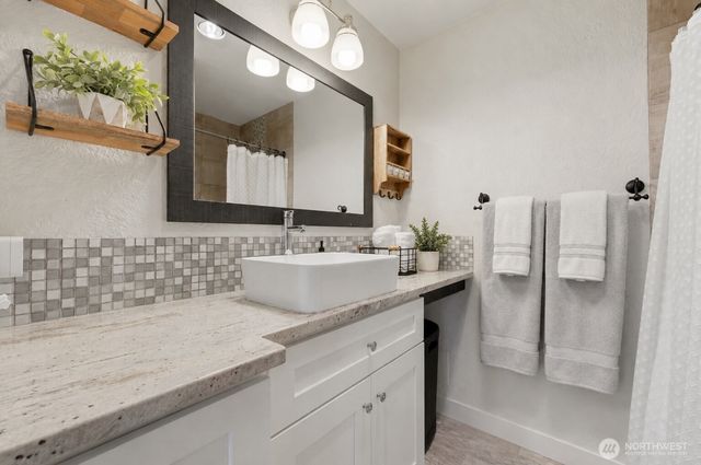 22818 SE 288th Street, Maple Valley, WA 98038