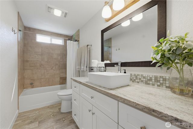 22818 SE 288th Street, Maple Valley, WA 98038