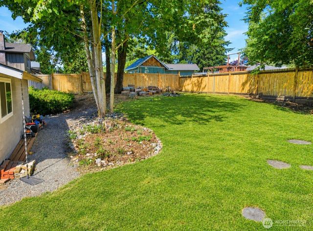 22818 SE 288th Street, Maple Valley, WA 98038