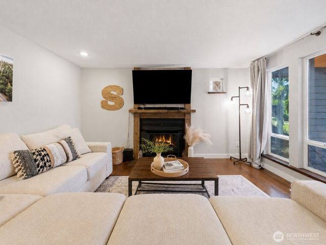 22818 SE 288th Street, Maple Valley, WA 98038