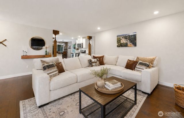 22818 SE 288th Street, Maple Valley, WA 98038