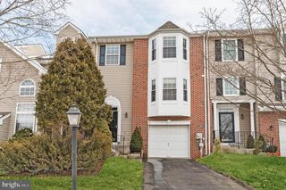 70 HUNT CLUB DR, Collegeville, PA 19426
