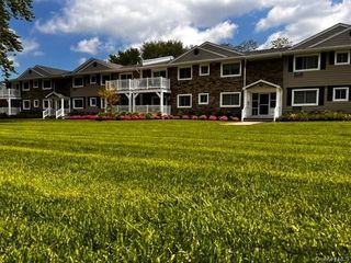 9 Williams Boulevard 22-2F, Lake Grove, NY 11755