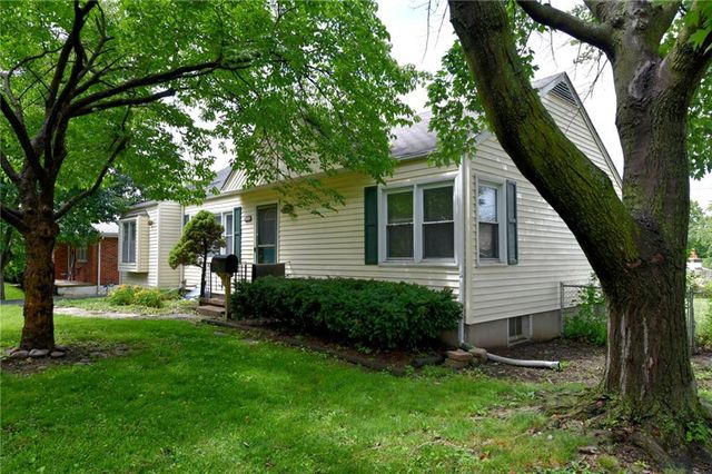 9604 E 32nd Street, Independence, MO 64052
