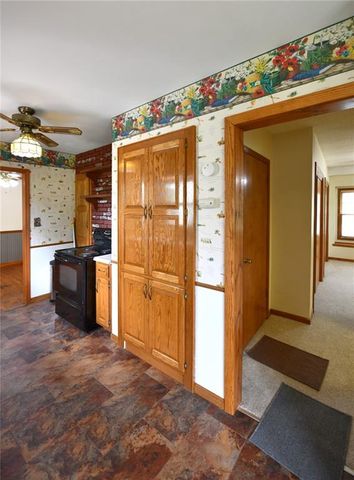 9604 E 32nd Street, Independence, MO 64052