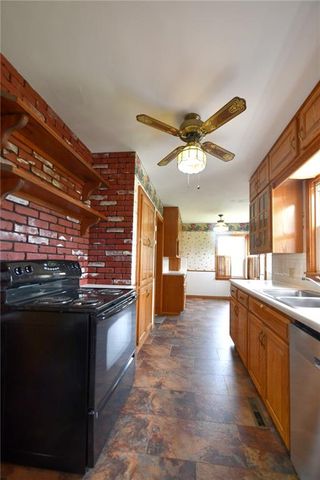 9604 E 32nd Street, Independence, MO 64052