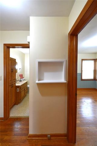 9604 E 32nd Street, Independence, MO 64052