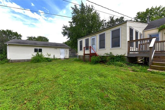 9604 E 32nd Street, Independence, MO 64052