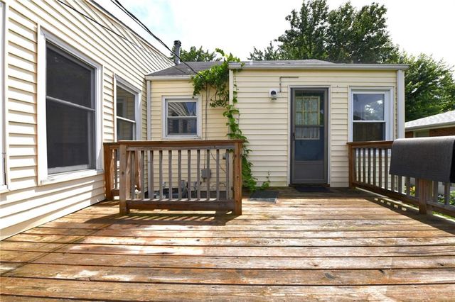 9604 E 32nd Street, Independence, MO 64052