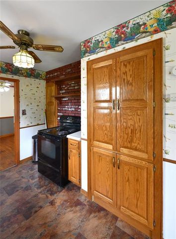 9604 E 32nd Street, Independence, MO 64052